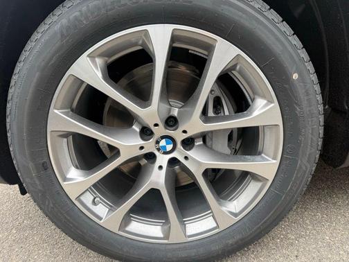 Tanzanite Blue II Metallic 2026 BMW X5 xDrive40i