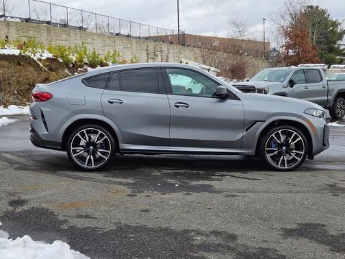 2025 BMW X6 M60i