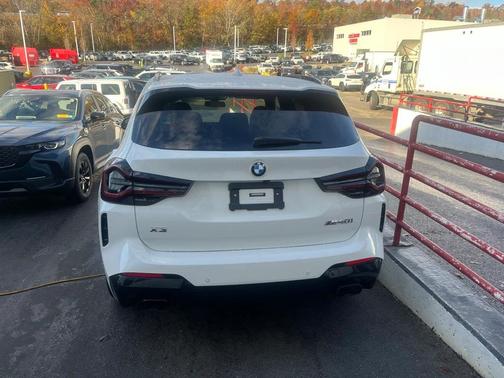 2023 BMW X3 M40i