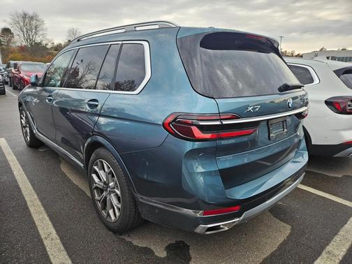 2025 BMW X7 xDrive40i