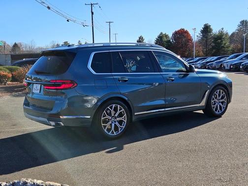2025 BMW X7 xDrive40i