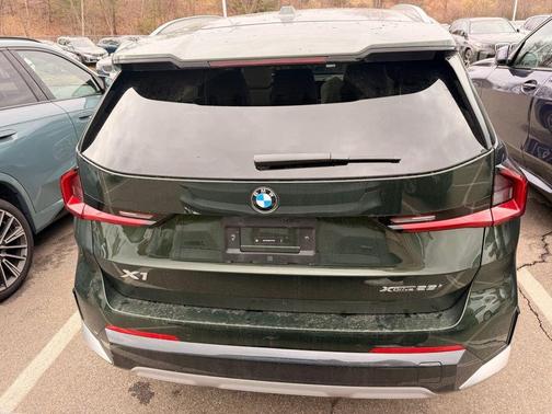 San Remo Green Metallic 2024 BMW X1 xDrive28i