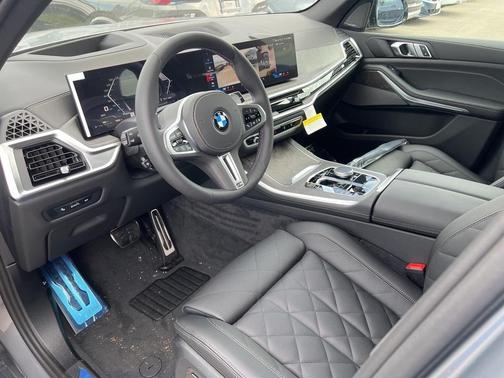 2026 BMW X5 M60i
