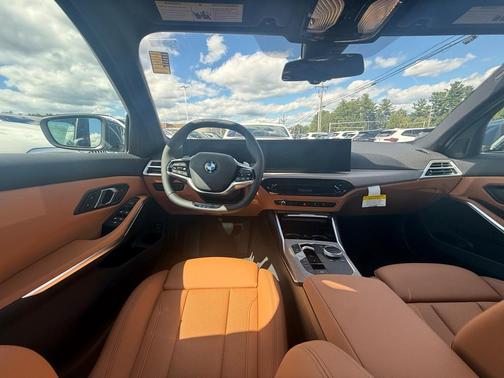 2025 BMW 330 i xDrive