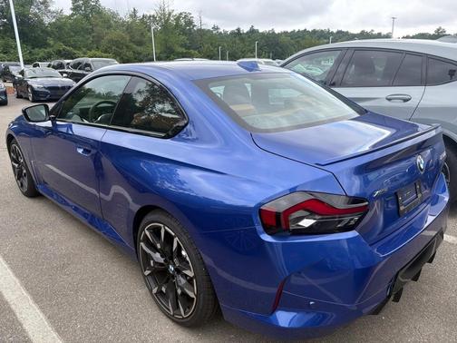 2025 BMW 230 i xDrive