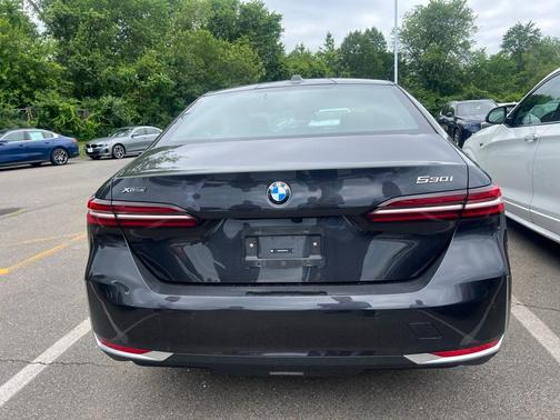 2025 BMW 530 i xDrive