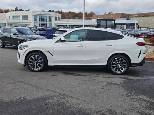 2023 BMW X6 xDrive40i