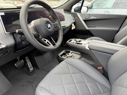 2026 BMW iX xDrive45