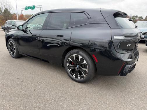 2026 BMW iX xDrive45