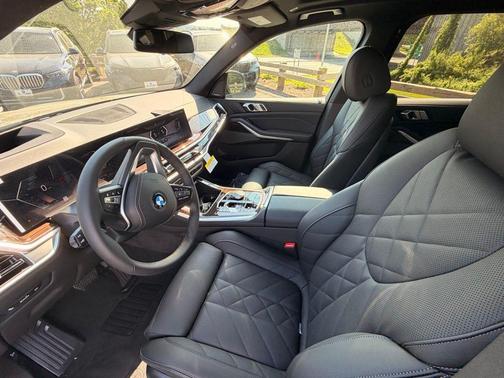 Black Sapphire Metallic 2026 BMW X5 xDrive40i