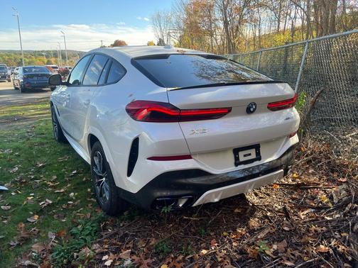 2026 BMW X6 xDrive40i