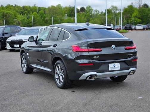 2023 BMW X4 xDrive30i