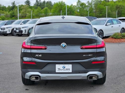2023 BMW X4 xDrive30i