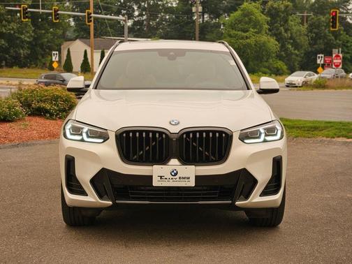 Mineral White Metallic 2023 BMW X3 xDrive30i