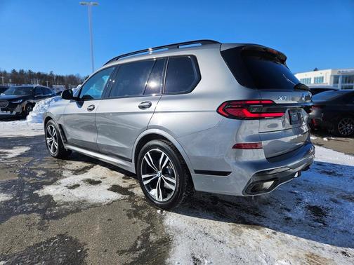 2024 BMW X7 xDrive40i