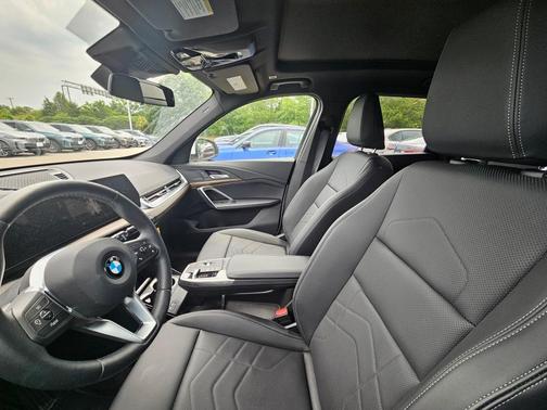 2025 BMW X1 xDrive28i