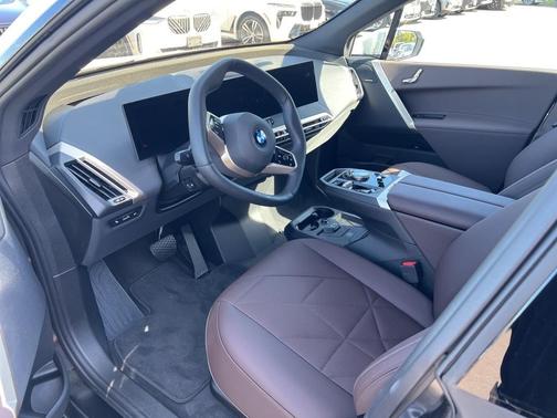 2026 BMW iX xDrive45