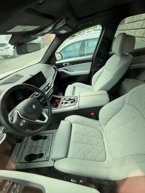Alpine White 2025 BMW X5 PHEV xDrive50e