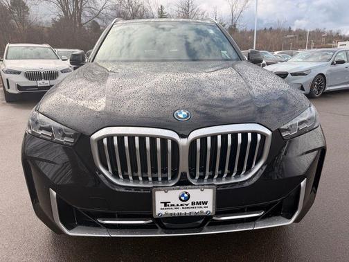 Black Sapphire Metallic 2026 BMW X5 PHEV xDrive50e