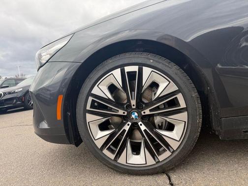 Dark Graphite Metallic 2026 BMW i5 xDrive40