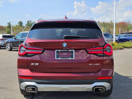 Aventurin Red Metallic 2023 BMW X3 xDrive30i