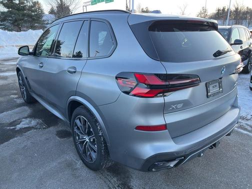 Gray Metallic 2026 BMW X5 xDrive40i