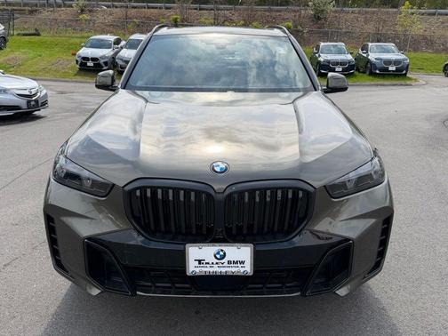 Manhattan Green Metallic 2026 BMW X5 xDrive40i