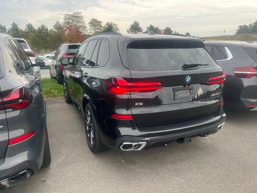 2026 BMW X5 M60i