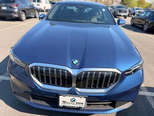 Phytonic Blue Metallic 2026 BMW 530 i xDrive
