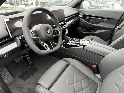 2026 BMW 530 i xDrive