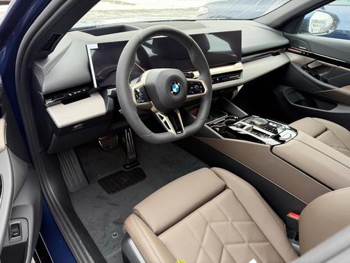 2026 BMW 530 i xDrive