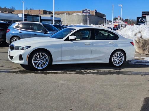 2023 BMW 330 i xDrive