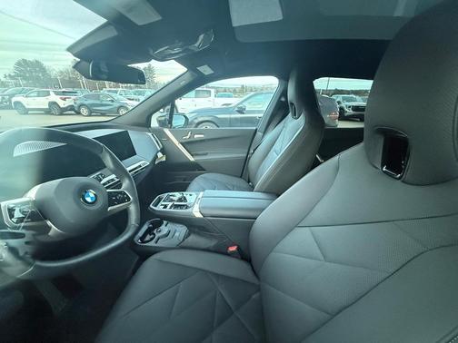 2026 BMW iX xDrive45