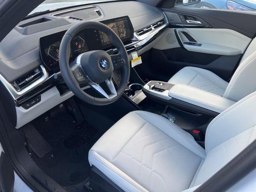 2026 BMW X2 xDrive28i