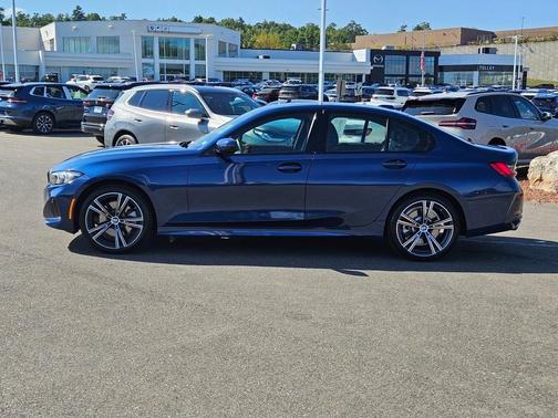 2023 BMW 330 i xDrive