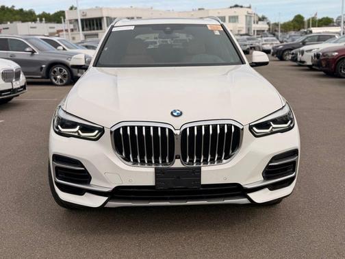 Alpine White 2023 BMW X5 xDrive40i