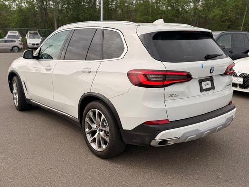 Alpine White 2023 BMW X5 xDrive40i