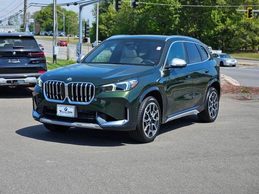 San Remo Green Metallic 2023 BMW X1 xDrive28i