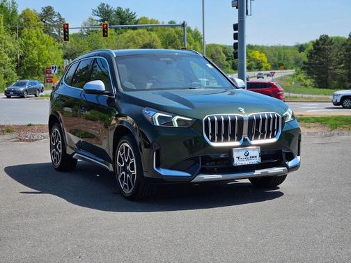 San Remo Green Metallic 2023 BMW X1 xDrive28i
