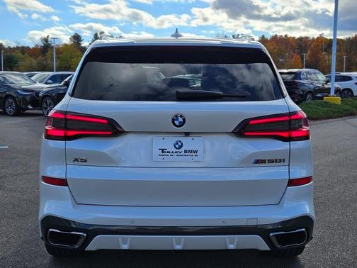 2023 BMW X5 M50i