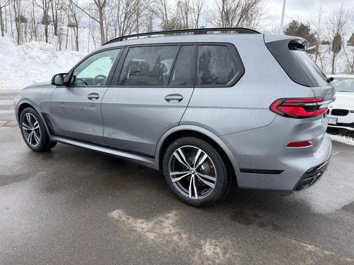 2026 BMW X7 M60i