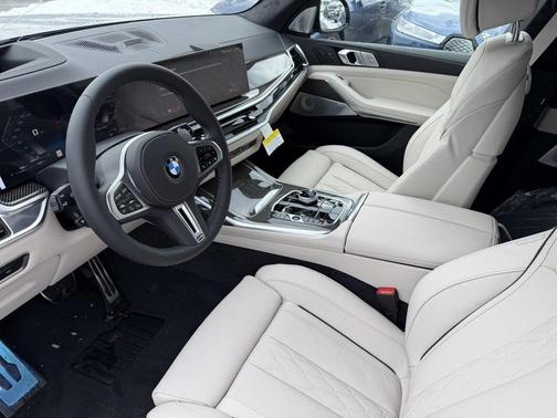 2026 BMW X7 M60i