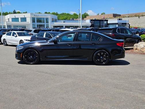 Black Sapphire Metallic 2020 BMW M5 Base