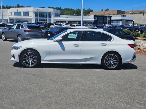 2022 BMW 330 i xDrive
