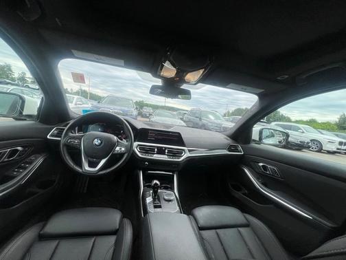 2022 BMW 330 i xDrive