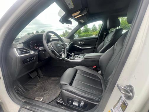 2022 BMW 330 i xDrive