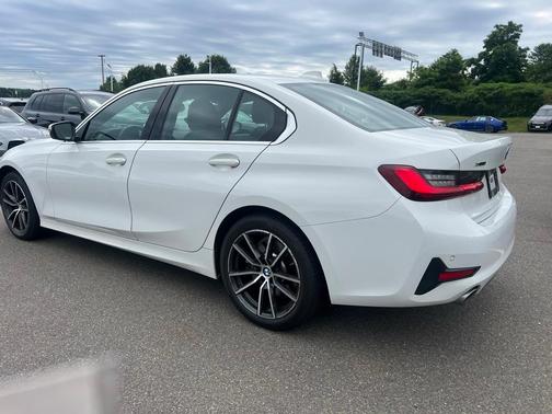 2022 BMW 330 i xDrive