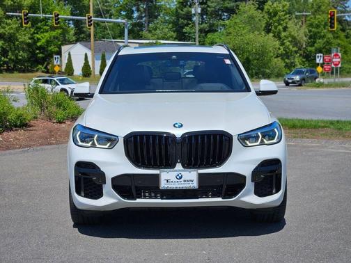 Mineral White Metallic 2022 BMW X5 xDrive40i