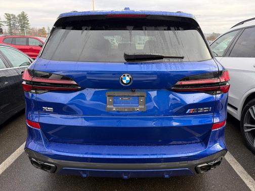 2025 BMW X5 M60i