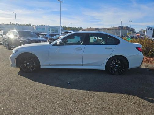 2023 BMW 330 i xDrive